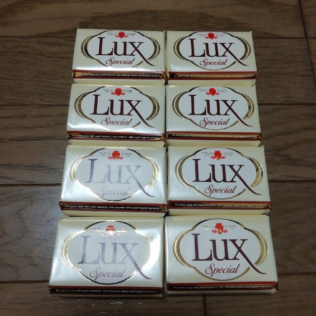 LUX(ラックス)のLUX固形石鹸　8個セット コスメ/美容のボディケア(ボディソープ/石鹸)の商品写真