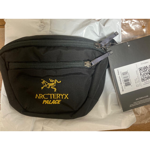 ARC'TERYX(アークテリクス)のPalace Arcteryx Mantis 1 Waistpack Black メンズのバッグ(ショルダーバッグ)の商品写真