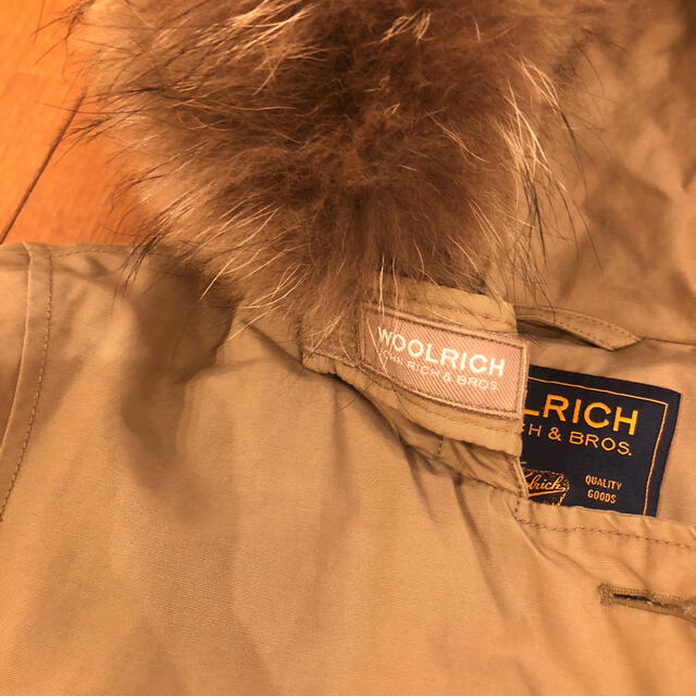 WOOLRICH(ウールリッチ)のあずき様専用　ウールリッチ　ダウンコート　S ベージュ レディースのジャケット/アウター(ダウンコート)の商品写真