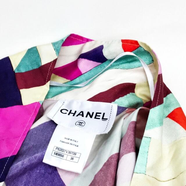 CHANEL(シャネル)のシャネル CHANEL ガウン 総柄 ベルト付 コート アウターその他 シルク マルチカラー レディースのジャケット/アウター(その他)の商品写真