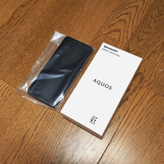 AQUOS(アクオス)のAQUOS sense4 plus SH-M16 128GB ホワイト⠀新品 スマホ/家電/カメラのスマートフォン/携帯電話(スマートフォン本体)の商品写真
