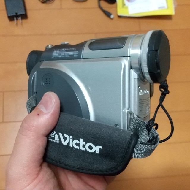 Victor - Victor・JVC デジタルビデオカメラ GR-DZ7(ショルダーバッグ付き)の通販 by USHITORA1027's shop｜ ビクターならラクマ