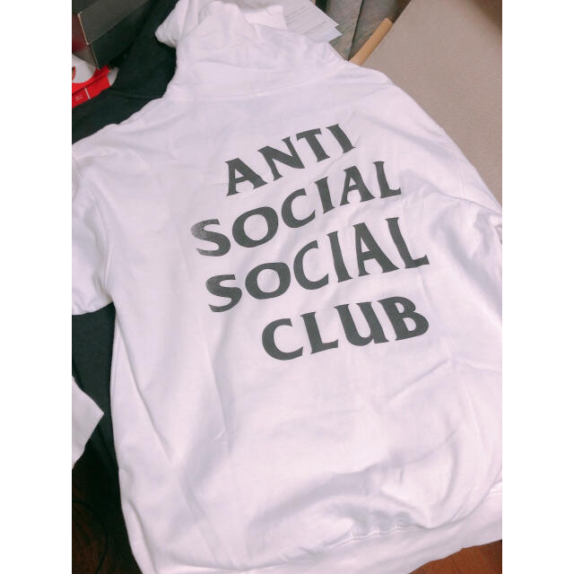 ANTI(アンチ)のaoti social social club フーディ メンズのトップス(パーカー)の商品写真