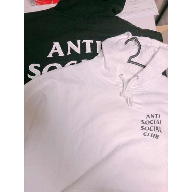 ANTI(アンチ)のaoti social social club フーディ メンズのトップス(パーカー)の商品写真