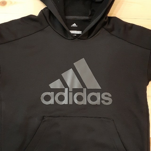 adidas(アディダス)のadidas　パーカー　130 cm② キッズ/ベビー/マタニティのキッズ服男の子用(90cm~)(ジャケット/上着)の商品写真