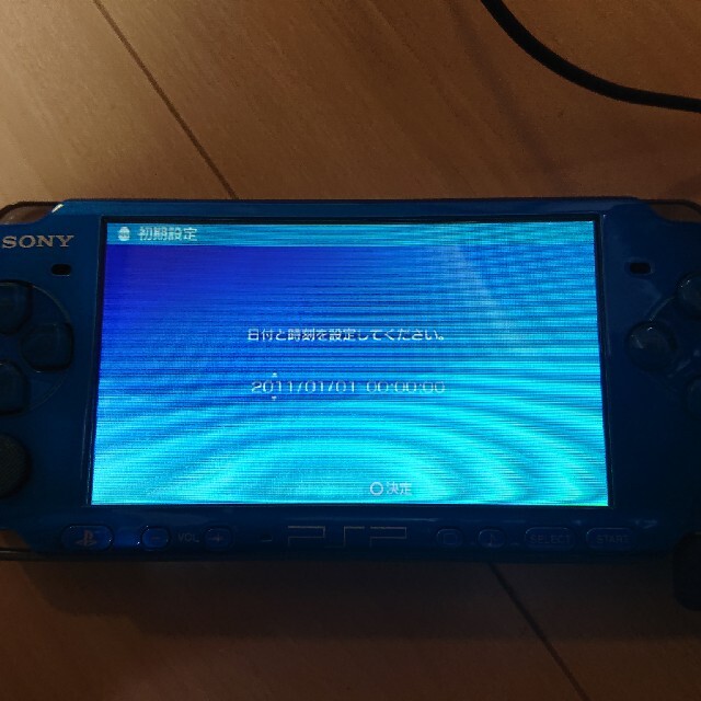 PlayStation Portable(プレイステーションポータブル)のPSP 本体 ブルー 充電コード付 バッテリーなし エンタメ/ホビーのゲームソフト/ゲーム機本体(携帯用ゲーム機本体)の商品写真