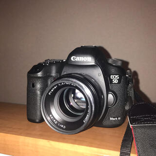 キヤノン(Canon)のCanonEOS 5D mark3 carl zeiss ze50mm f1.4(デジタル一眼)