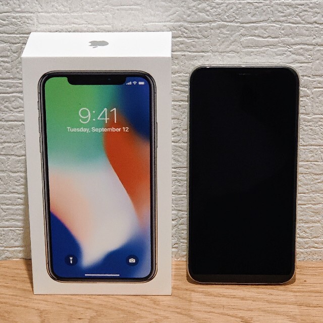 iPhone X シルバー64GB simフリー　simロック解除済み