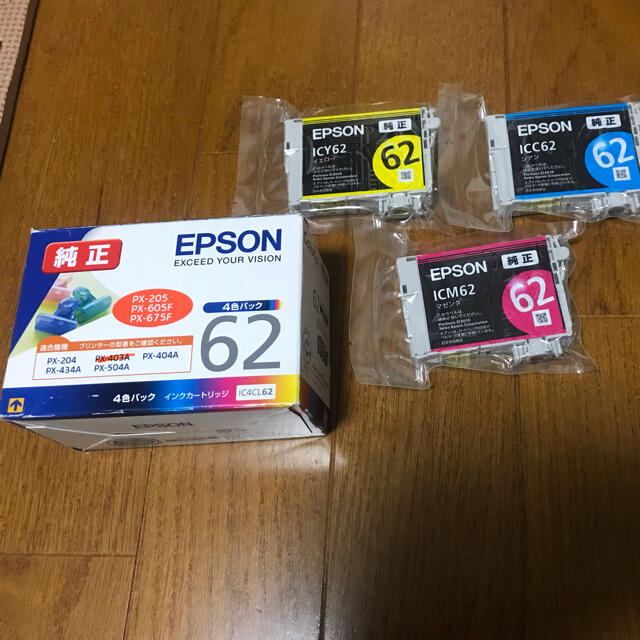 EPSON(エプソン)の【値下げ】EPSON 純正インク　62 3色 スマホ/家電/カメラのPC/タブレット(PC周辺機器)の商品写真