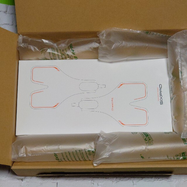 未開封 新品】SIXPAD Chest Fit 未開封 新品】SIXPAD Chest Fit