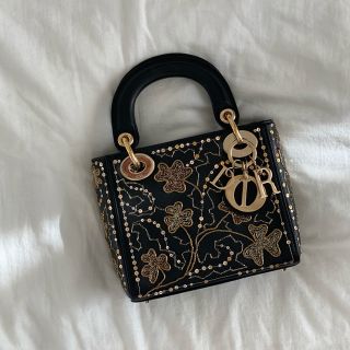 ディオール(Dior)のMini Lady dior embroidered 刺繍バッグ(ハンドバッグ)