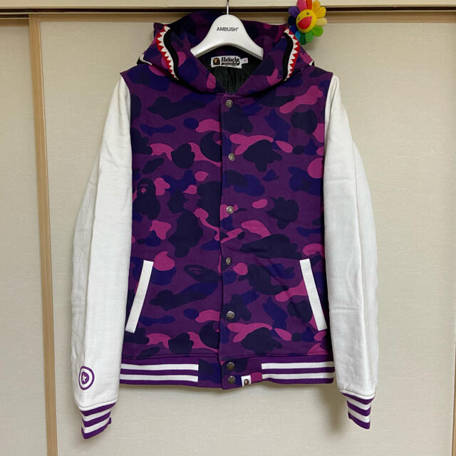 A BATHING APE - アベイシングエイプ シャークパーカースタジャンの