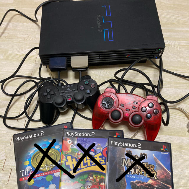 PlayStation2(プレイステーション2)の【期間限定値下】PS2 プレステ2 本体、コントローラー２つ、ソフト3枚。 エンタメ/ホビーのゲームソフト/ゲーム機本体(家庭用ゲーム機本体)の商品写真