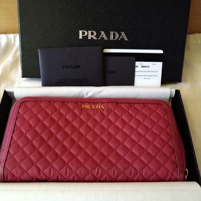 PRADA(プラダ)のPRADAキルティング長財布 レディースのファッション小物(財布)の商品写真