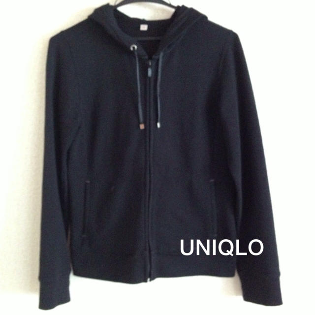 UNIQLO(ユニクロ)のUNIQLO 黒パーカー レディースのトップス(パーカー)の商品写真