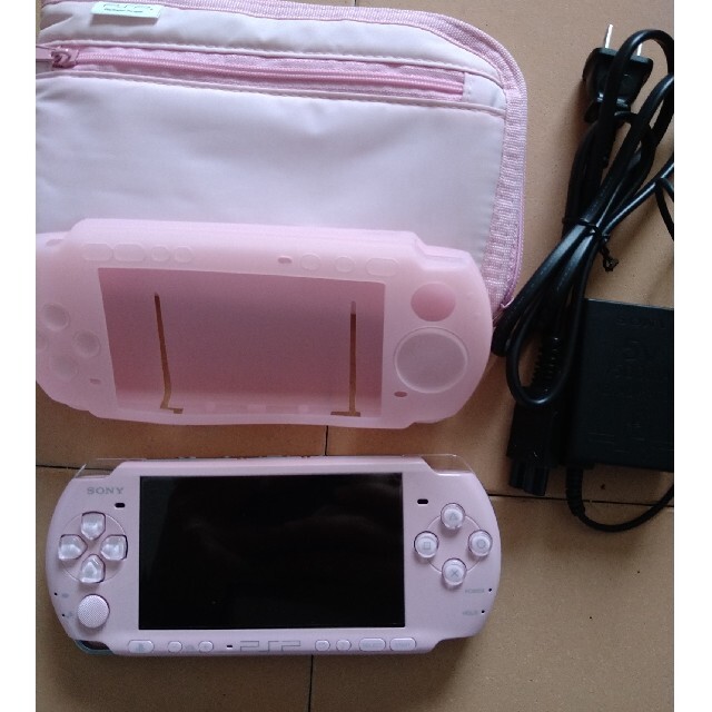 美品　PSP-3000本体　ピンク