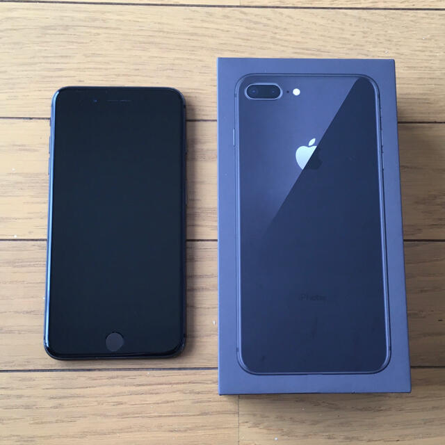 iPhone 8 Plus Space Gray 64 GB　SIMフリー