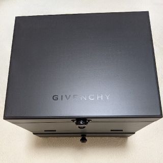 ジバンシィ(GIVENCHY)の【受注生産】【値下げ】GIVENCHY ジバンシー ドレッサーボックス(その他)