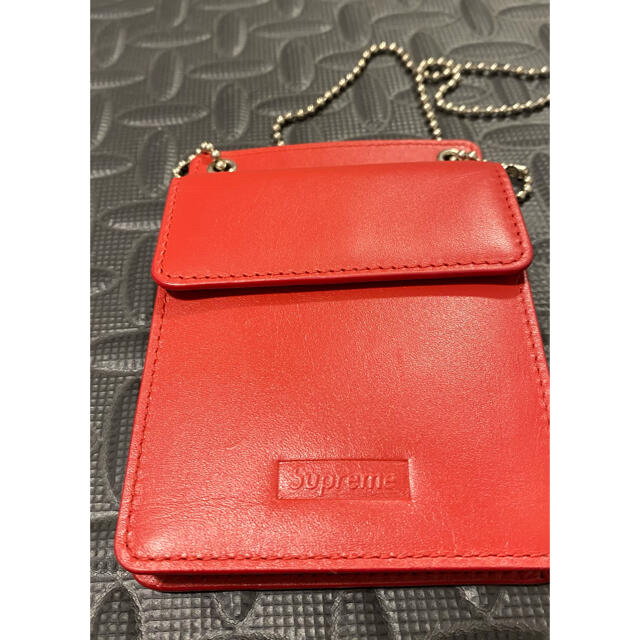 Supreme(シュプリーム)の18AW Supreme Leather ID Holder  赤 メンズのファッション小物(名刺入れ/定期入れ)の商品写真