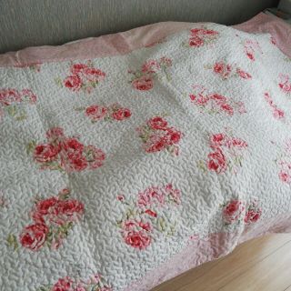 LAURA ASHLEY - ローラアシュレイ ラグの通販 by そら's shop｜ローラ