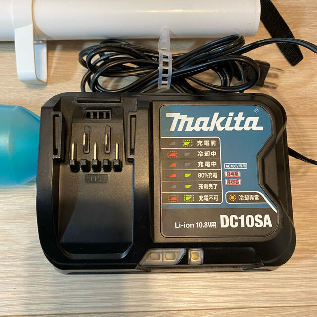 Makita(マキタ)のマキタ Makita CL107FD サイクロン付き掃除機・ 純正バッテリー スマホ/家電/カメラの生活家電(掃除機)の商品写真