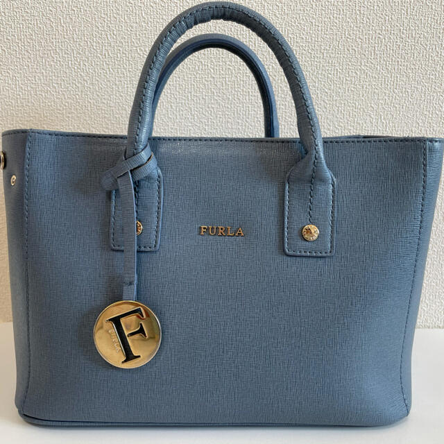 Furla(フルラ)の【いちご様専用】FURLA ハンドバック ブルー/水色 レディースのバッグ(ハンドバッグ)の商品写真