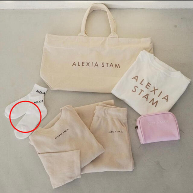 ALEXIA STAM(アリシアスタン)のalexiastam 福袋　靴下 レディースのレッグウェア(ソックス)の商品写真