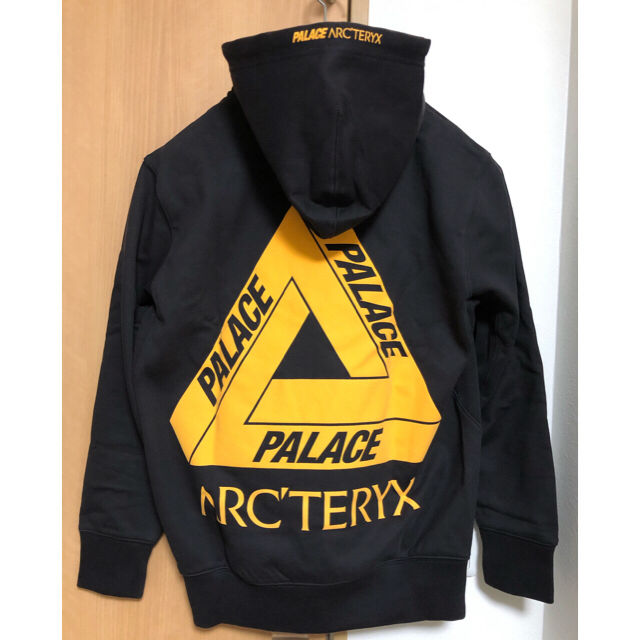 PALACE ARC'TERYX HOOD BLACK L