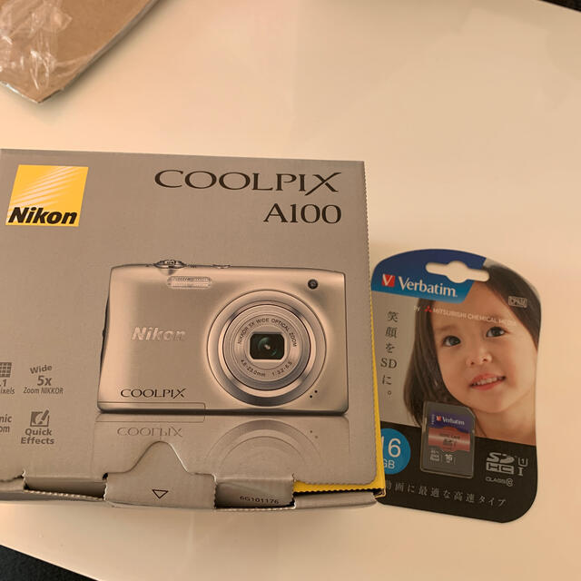 新品未使用　Nikon COOLPIX A100コンパクトデジタルカメラ