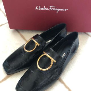 サルヴァトーレフェラガモ(Salvatore Ferragamo)の⭐︎専用⭐︎サルヴァトーレフェラガモ　ローファー　LANA(ローファー/革靴)