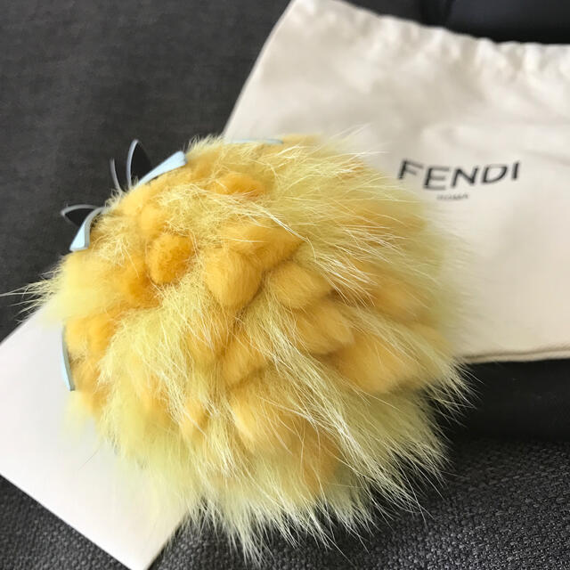 FENDI - FENDIミニピーカブースタッズエディション限定品 ファー ...