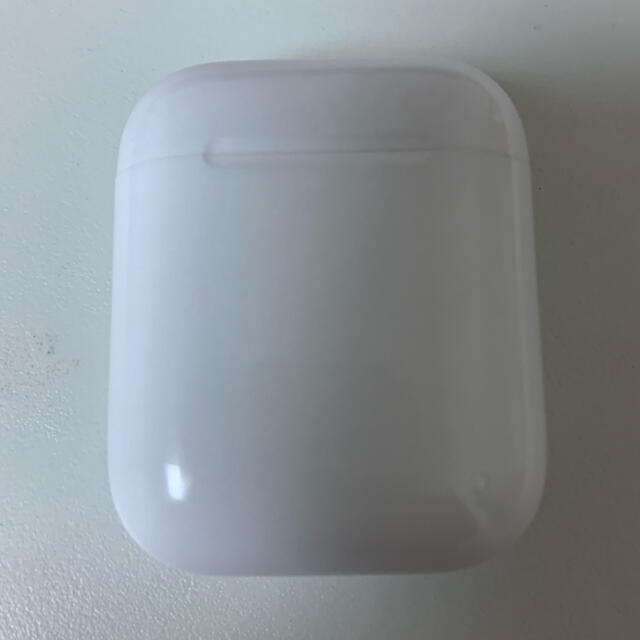 Apple(アップル)のAirPods スマホ/家電/カメラのオーディオ機器(ヘッドフォン/イヤフォン)の商品写真