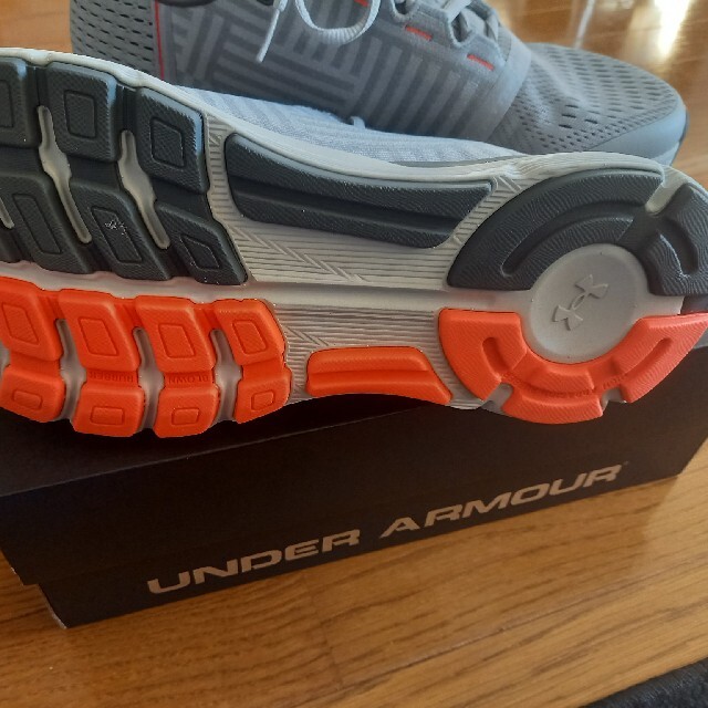 UNDER ARMOUR(アンダーアーマー)のアンダーアーマーランニングシューズです！27センチ メンズの靴/シューズ(スニーカー)の商品写真