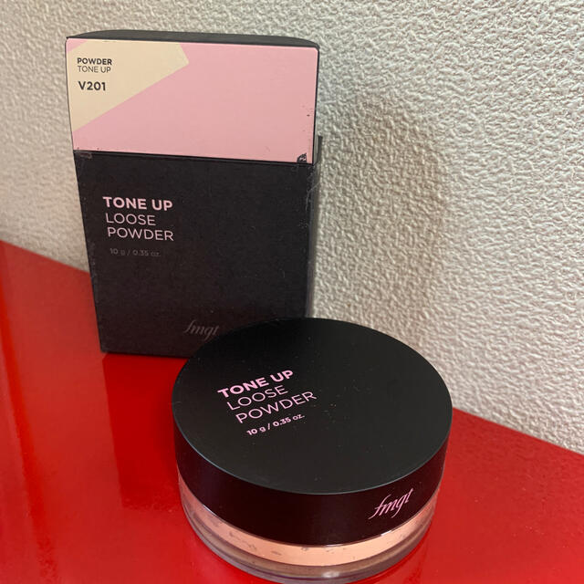 THE FACE SHOP(ザフェイスショップ)の新品未使用 ザフェイスショップルースパウダー コスメ/美容のベースメイク/化粧品(フェイスパウダー)の商品写真