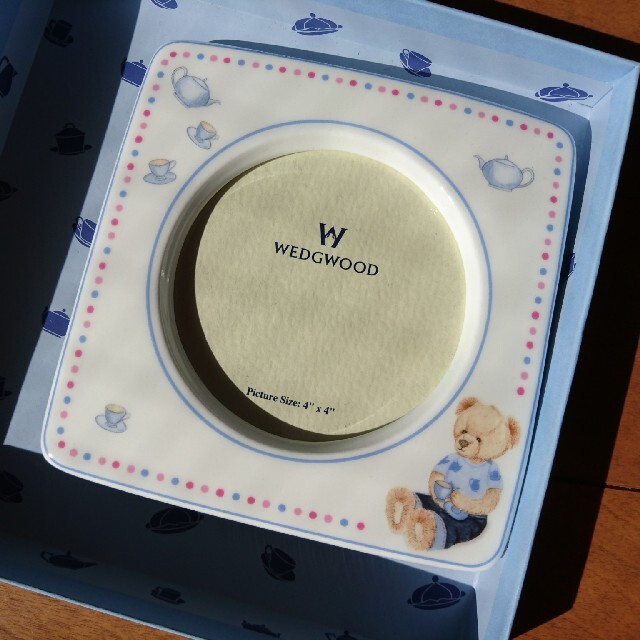 WEDGWOOD(ウェッジウッド)のAgenda様専用 Wedgwood 写真立て キッズ/ベビー/マタニティのメモリアル/セレモニー用品(フォトフレーム)の商品写真