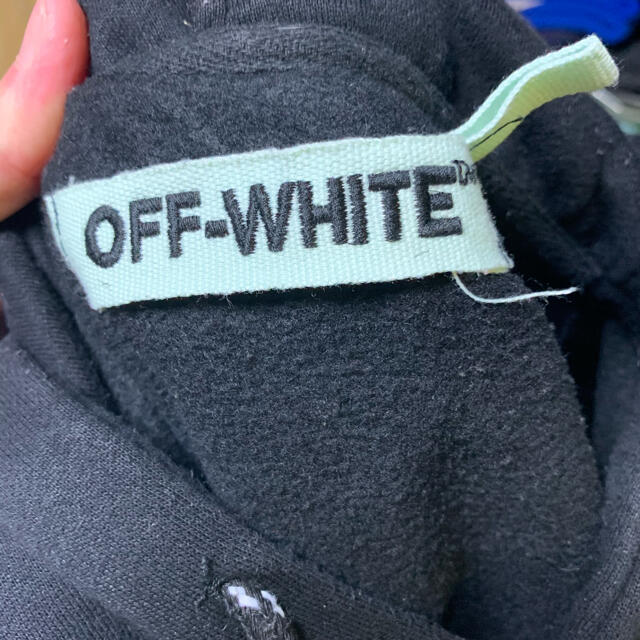 off-whiteパーカー 3