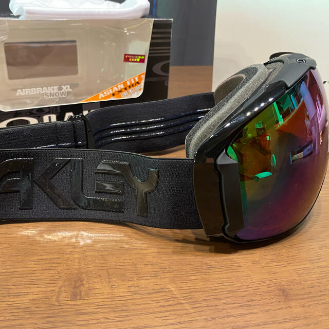 Oakley(オークリー)のACE様専用　oakley エアブレイク ＸＬ未使用 スポーツ/アウトドアのスノーボード(アクセサリー)の商品写真