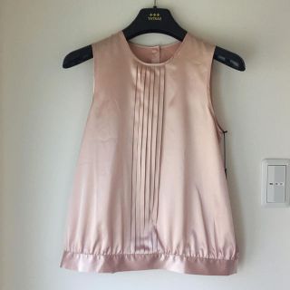 ビーシービージーマックスアズリア(BCBGMAXAZRIA)の新品 BCBGMAXAZRIAトップス(シャツ/ブラウス(半袖/袖なし))