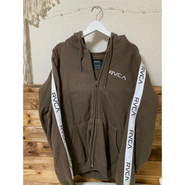 RVCA(ルーカ)のルーカロゴ入り　パーカー メンズのトップス(パーカー)の商品写真