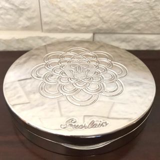 ゲラン(GUERLAIN)ののんちゃんさま専用　ゲラン　(フェイスパウダー)