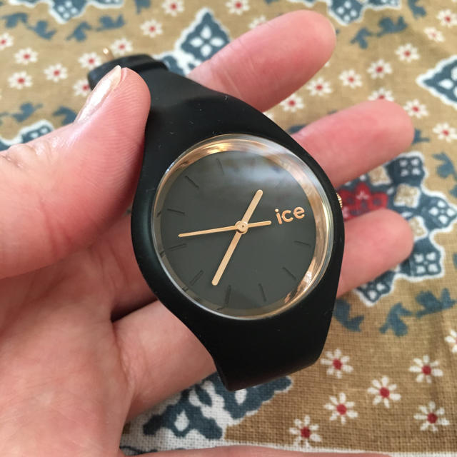 ice watch(アイスウォッチ)のice watch 黒×ピンクゴールド レディースのファッション小物(腕時計)の商品写真