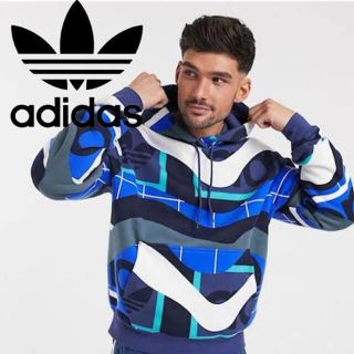 ✨SALE中✨　adidas　アディダス　カラフルプリント　秋　パーカー