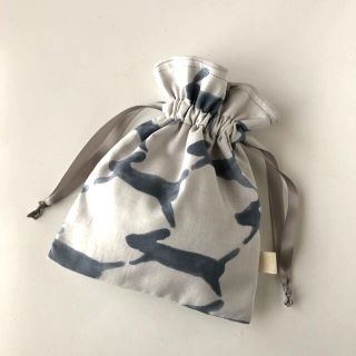 ハンドメイドミニ巾着　runrunrunアイボリー(ポーチ)
