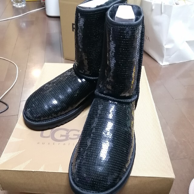 ハワイ購入UGGスパンコール黒ムートンブーツUS8JP25 ハワイ購入UGGスパンコール黒ムートンブーツUS8JP25