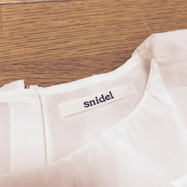 SNIDEL(スナイデル)の送料込♡snidel フリル袖チュニック レディースのトップス(シャツ/ブラウス(半袖/袖なし))の商品写真