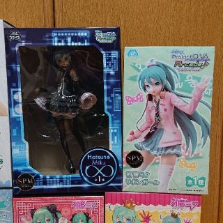 初音ミクフィギュア　8個