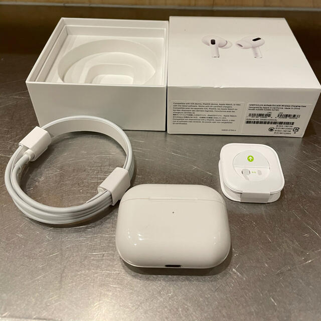 AirPods Pro 充電ケース Apple