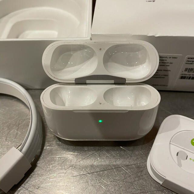 AirPods Pro 充電ケース Apple 1