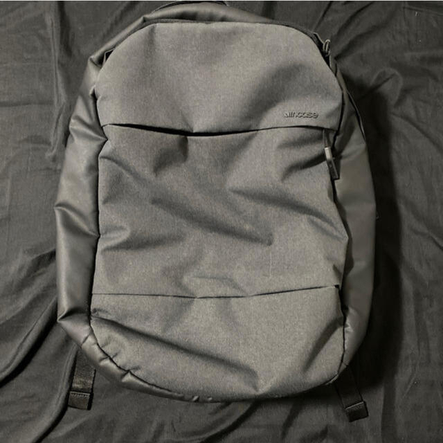 インケースバックパック Incase city compact backpack