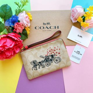 コーチ(COACH)の新品♡coach コーチ　馬車　ハート　ポーチ　おしゃれ　かわいい　コンパクト(ポーチ)